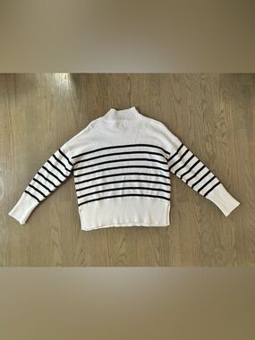 Joie Stripped Sweater white black womens size medium